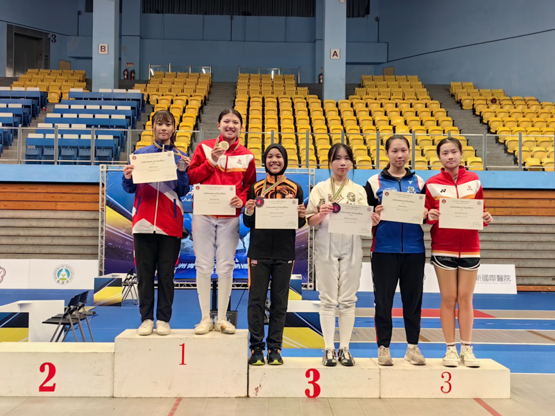 SSP_SportsBites_Fencing-001.jpg